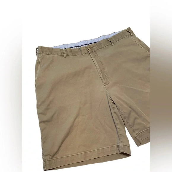 Peter Millar Khaki Flat Front Shorts Sz 42 - Picture 2 of 7